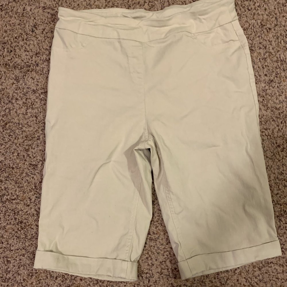 Soft Surroundings Khaki Walking Shorts Small